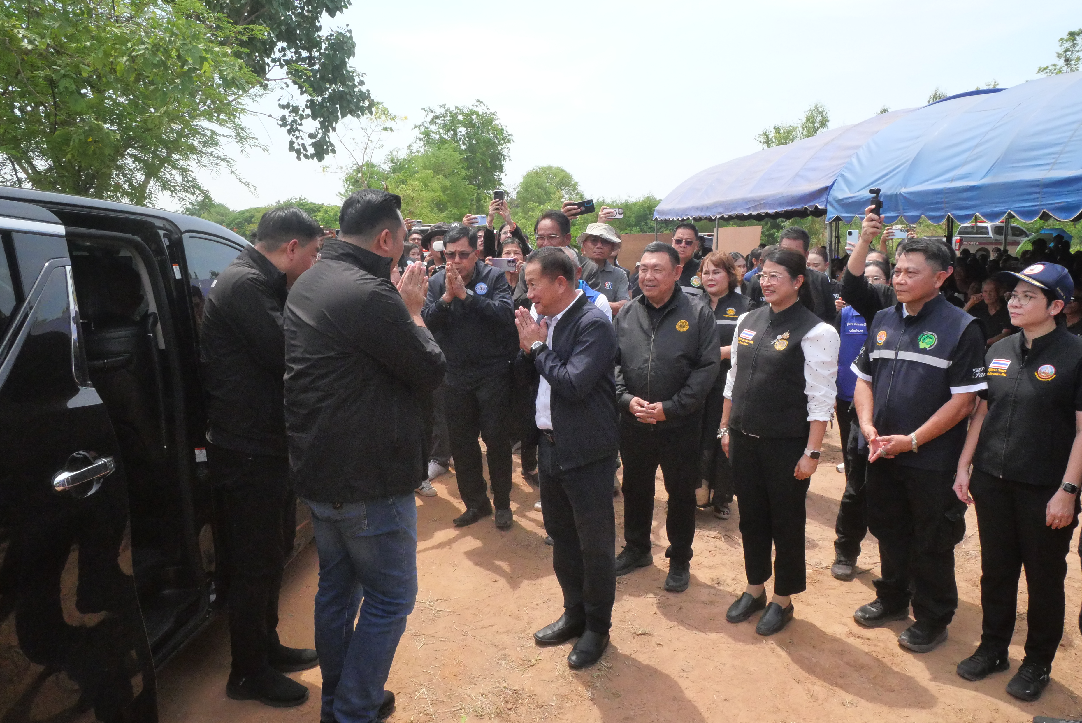 title - ส.ป.ก. ติดตามรัฐมนตรีช่วยว่าการกระทรวงเกษตรและสหกรณ์ (นายวัชระพล ขาวขำ) พร้อมคณะ ลงพื้นที่ตรวจราชการในพื้นที่จังหวัดกาฬสินธุ์ (จุดที่ 1) 